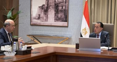 رئيس الوزراء يواصل التنسيق مع وزير الطيران بشأن ملفات عمل متعددة