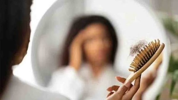 مشروبات شتوية شهيرة قد تسبب تساقط الشعر