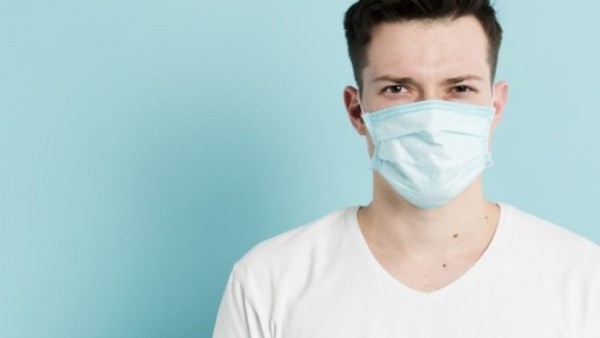 هل الكمامات تحمي من فيروسات الشتاء؟ مركز الإنفلونزا العالمي يجيب