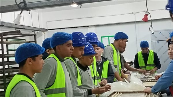 مدير تعليم القليوبية يتفقد مركز التميز للسيارات والمدرسة ماي واي