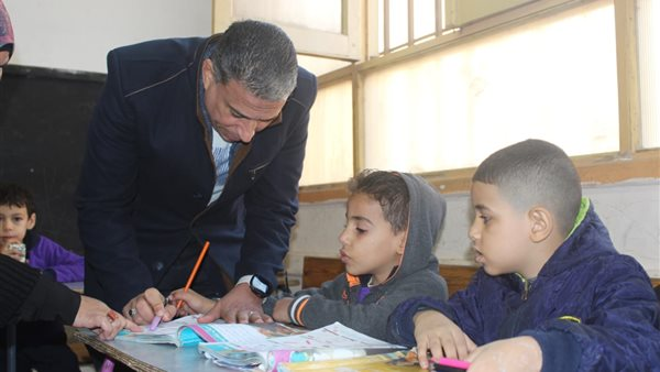 جولة بمدارس الهرم والعمرانية: مدير تعليم الجيزة: لا تهاون في الانضباط