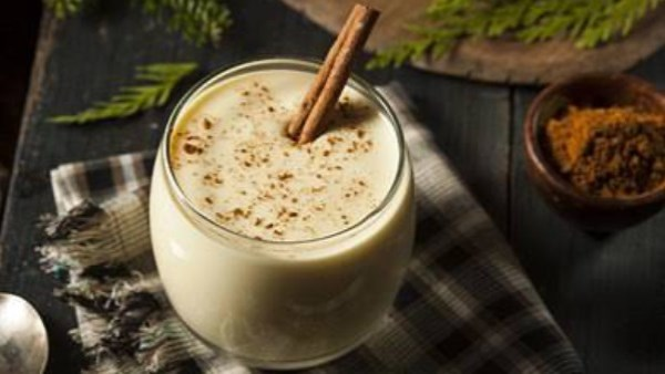 مشروب القرفة بالحليب والعسل يدفئ الجسم