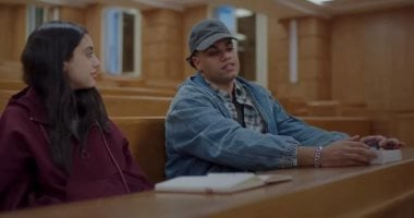 5 طرق لبناء صداقات حقيقية فى الجامعة من وحي مسلسل ميد تيرم