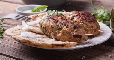 طريقة عمل كفتة الدجاج بقطع الصدور سهلة وطعمها حكاية