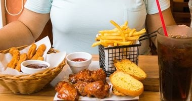 سبب غير متوقع للكسل بعد الطعام.. ما هي متلازمة ما بعد الطعام