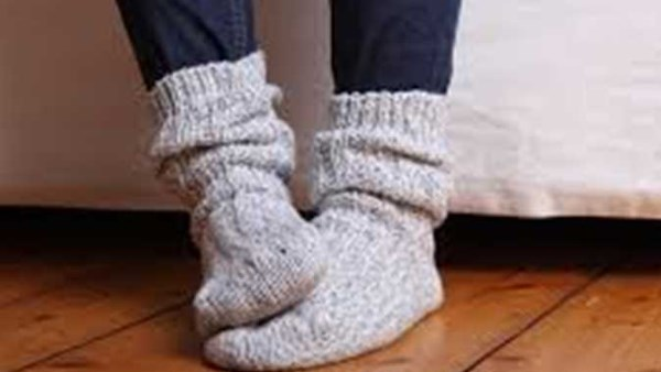علاجات منزلية بسيطة لتخفيف تنميل القدم في الشتاء