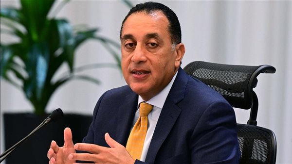 مدبولي: العملة الأجنبية متوفرة ومستقرة وتوقعات بزيادة إيرادات قناة السويس