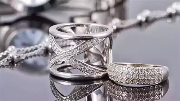 سعر الفضة في مصر الخميس 11 ديسمبر 2025: ارتفاع تاريخي