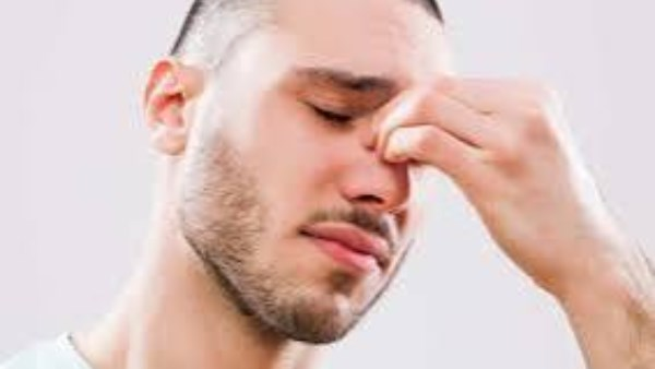 علاجات التهاب الجيوب الأنفية: الأدوية والطرق المنزلية المهمة