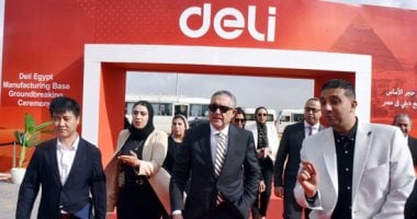 رئيس الهيئة العامة للاستثمار يضع حجر الأساس لمصنع ديلي إيجيبت بالعاشر
