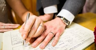 أعلى 5 محافظات تسجيلاً لعقود الزواج العرفي في مصر إنفوجراف