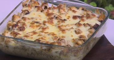 مكرونة بالفرن مع المشروم والدجاج