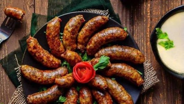 نقيب البيطريين يحذر من الفشة والممبار ويقول لحمة الرأس والعكاوي جيدة