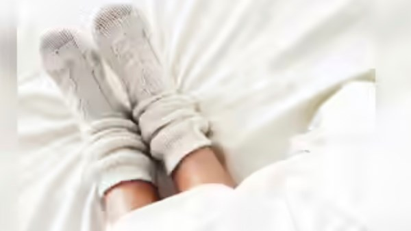 ارتداء الجوارب أثناء النوم يعرض حياتك للخطر