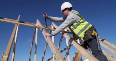 3 ملايين حرفيين بمصر يعملون بالبناء وإصلاح أحذية وتنجيد وميكانيكا