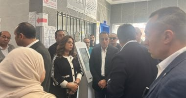 طحانوب يستقبل رئيس الوزراء بزغاريد خلال جولته في مشاريع حياة كريمة