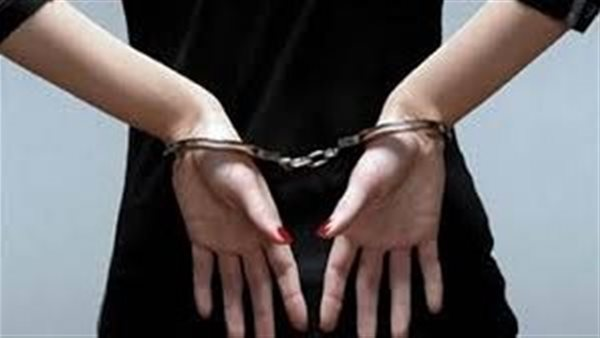 حتى انتهاء التحريات.. حجز ولي أمر وزوجها بتهم التعدي على مشرفة العمرانية