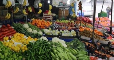استقرار أسعار الخضراوات وهدوء سوق الفاكهة في سوهاج