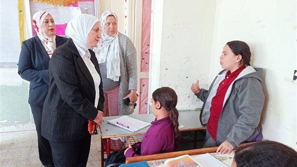 مدير تعليم القاهرة يتفقد مدرسة اللواء عمر سليمان الرسمية للغات