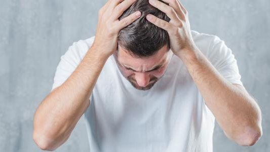 لماذا نشعر بالحزن والإرهاق في الشتاء؟ علامات يجب الانتباه إليها