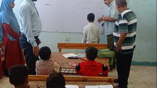 مدير تعليم أسيوط يوجّه بتفعيل ورش الذكاء الاصطناعى في المدارس