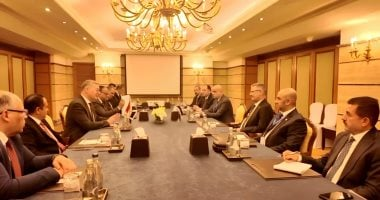 وزير البترول يلتقي نائب رئيس الوزراء ووزير النفط العراقي