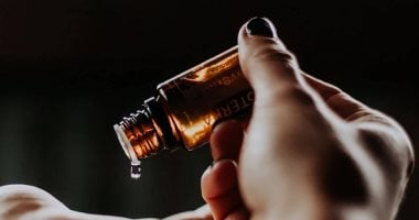 كيف يساهم العلاج بالعطور في تعزيز الإنتاجية بمكان العمل؟