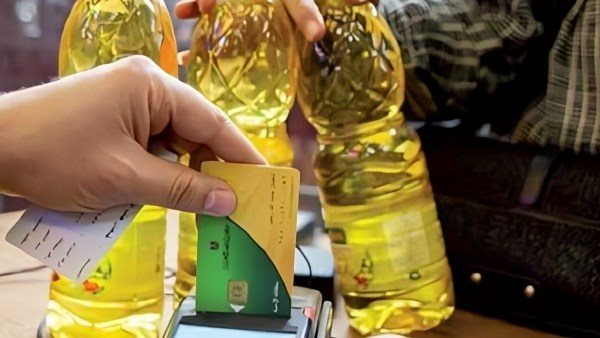 خطوات ضم الزوجة والأبناء إلى بطاقة التموين 2025