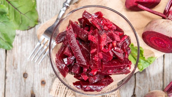 سلطة البنجر الصحية سهلة التحضير