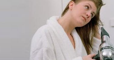 دراسة كورية تحذر من أثر مجففات الشعر على الأطفال.. اعرف الأسباب