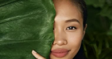 ثلاث وصفات طبيعية لتوحيد لون البشرة والتخلص من البقع الداكنة