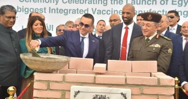 وزير الاستثمار يضع حجر أساس مصنع جينفاكس إيجيبت للأدوية بالسويس