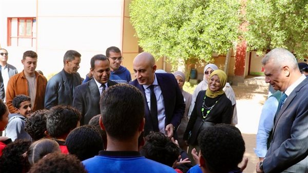 وزير التربية والتعليم يزور المدرسة اليابانية بأسوان
