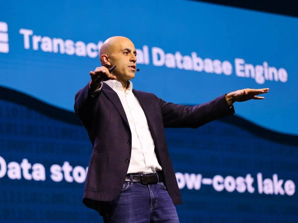 داتابريكس تقلب موازين القوى بقيمة 134 مليار دولار، وأوبن إيه آي تثير صراع السيادة