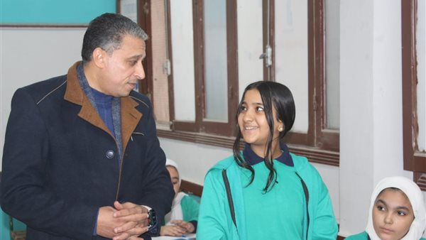 مدير تعليم الجيزة يجدد زياراته الميدانية لمدارس الوراق وشمال الجيزة