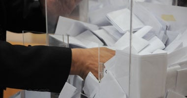 احذر: الحبس والغرامة عقوبة لانتحال الاسم أو التصويت دون حق