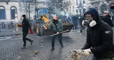 احتجاجات البطاطس تشل بروكسل وتغلق مبنى البرلمان الأوروبي