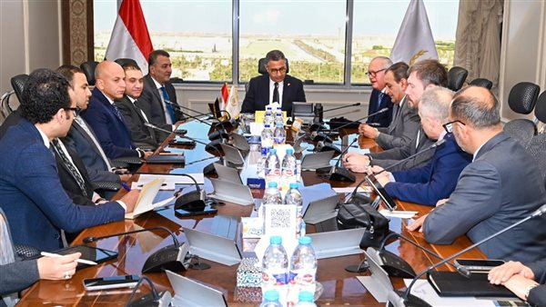 وزير التموين يراقب تتبع السلع والتحول الرقمي في سلاسل الإمداد