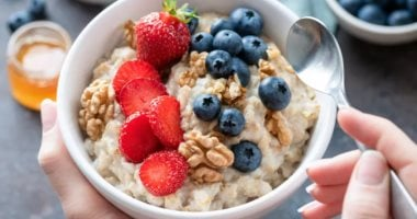 كيف يؤثر تأخير وجبة الإفطار أو تفويتها على الكوليسترول؟