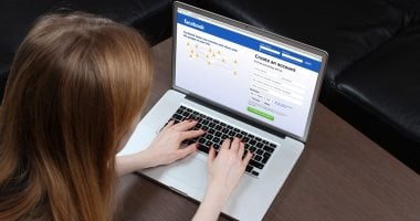 رئيس صندوق المأذونين: المراهنات الإلكترونية والفيسبوك من أسباب الطلاق