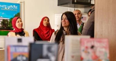 وزيرتا التخطيط والتنمية المحلية ومحافظ الأقصر يتفقدون مكتبة مصر العامة