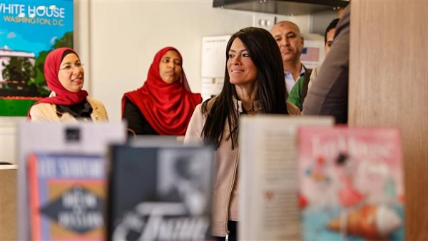 وزيرتا التعاون الدولي والتنمية المحلية ومحافظ الأقصر يتفقدون مكتبة مصر العامة