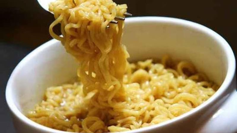 كارثة غذائية للأطفال: أضرار الشعرية سريعة التحضير على الصحة