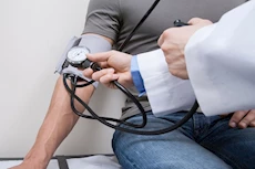 قبل قياس ضغط الدم: تعليمات مهمة لضمان نتيجة صحيحة