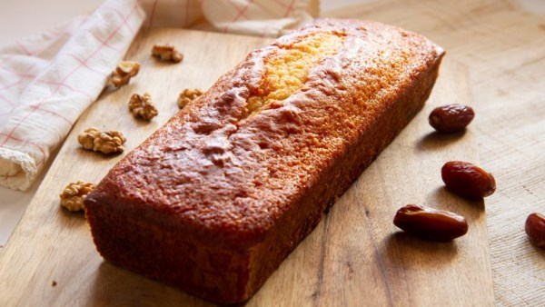 أفضل كيكة تمر شتوية بخمس حبات فقط