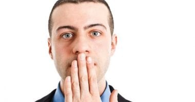 عادات شائعة ترفع مخاطر سرطان الفم