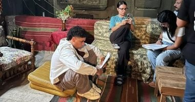 من وحي ميد تيرم: كيف تساعد ابنك المراهق ألا يتبع كل تريند؟