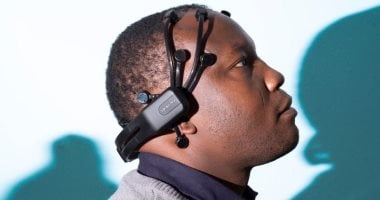 علماء يبتكرون سماعة رأس تعمل بالذكاء الاصطناعي وتتنبأ بنوبات الصرع