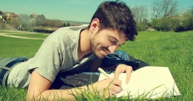 4 صفات لعشاق الكتابة اليدوية لمن لا يحبون الكتابة على الهاتف