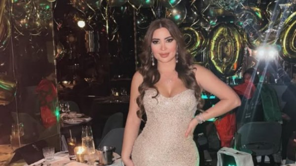 نسرين طافش تتألق بفستان ملفت
